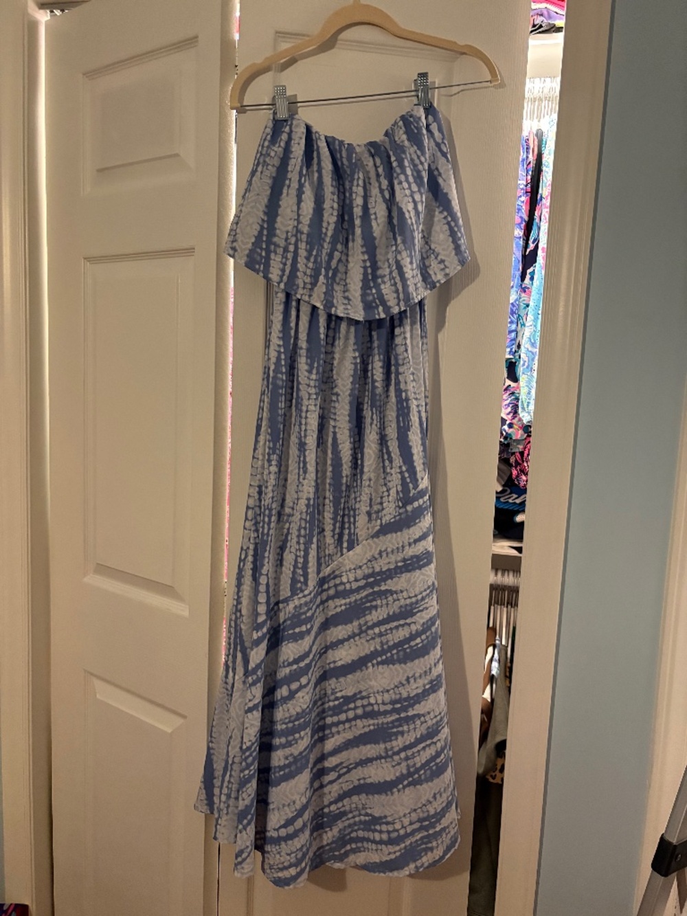 Tyche S strapless blue white dress